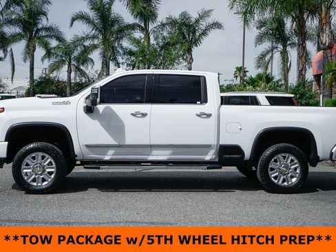 Used 2024 Chevrolet Silverado 2500 High Country w/ High Country Premium Package image 5