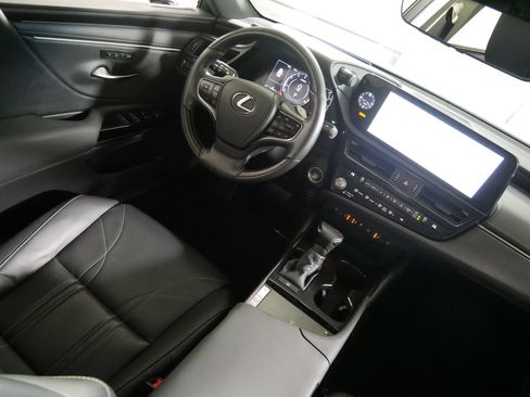 Used 2023 Lexus ES 350 Ultra Luxury w/ Accessory Package (Z1) FWD image 9