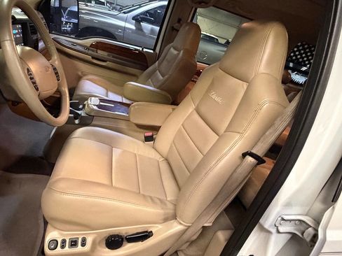 Used 2002 Ford Excursion Limited AWD/4WD image 2