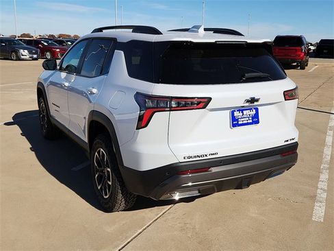 New 2026 Chevrolet Equinox ACTIV image 3