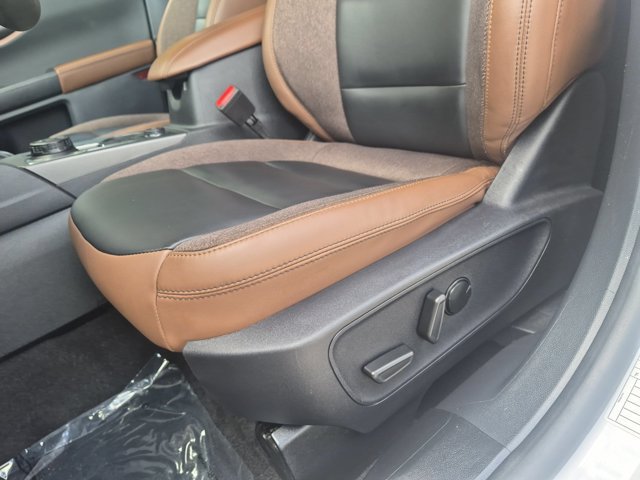 Used 2025 Ford Bronco Sport Outer Banks w/ Outer Banks Tech Package+ AWD/4WD image 14