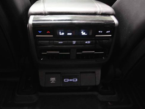 Used 2023 Acura MDX w/ Technology Package FWD image 10