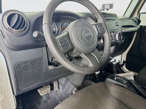Used 2018 Jeep Wrangler Unlimited Sport w/ Quick Order Package 24W AWD/4WD image 9