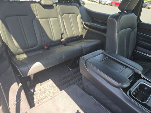 Used 2025 Jeep Grand Wagoneer Series II Obsidian w/ Quick Order Packagew 28T AWD/4WD image 20