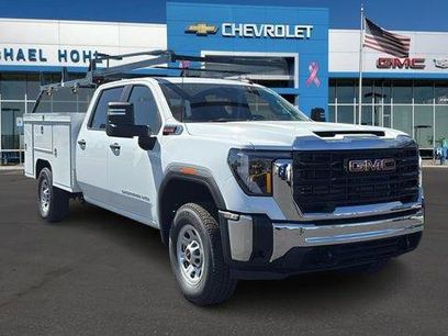 New 2025 GMC Sierra 2500 Pro w/ Convenience Package