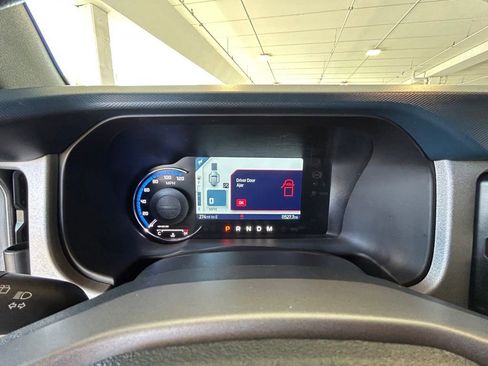 Used 2024 Ford Bronco Outer Banks image 41