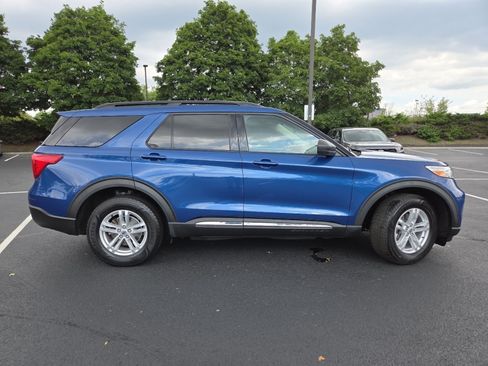 Used 2021 Ford Explorer XLT AWD/4WD image 21