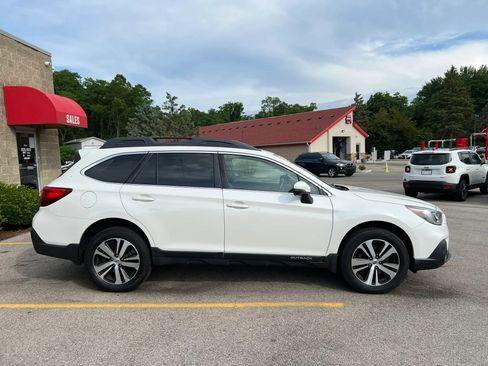 Used 2018 Subaru Outback 2.5i Limited w/ Popular Package #2 AWD/4WD image 4