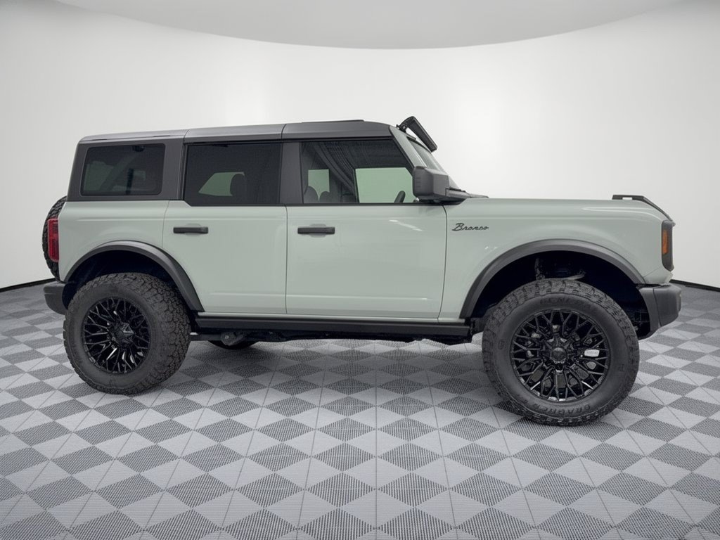 Used 2024 Ford Bronco Black Diamond AWD/4WD image 8