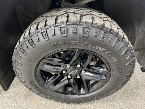 Used 2022 Chevrolet Silverado 1500 LT Trail Boss w/ Convenience Package II image 19