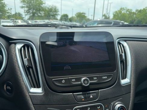Used 2020 Chevrolet Malibu LT FWD image 28