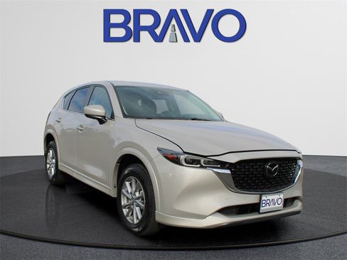 Used 2025 MAZDA CX-5 AWD 2.5 S w/ Select Package image 3
