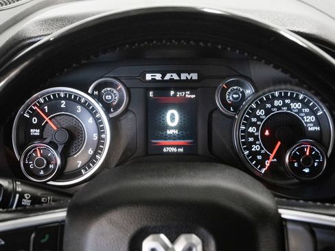 Used 2023 RAM 1500 Big Horn AWD/4WD image 17