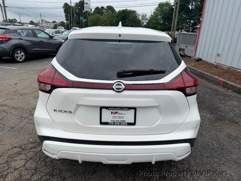 Used 2021 Nissan Kicks S FWD image 6