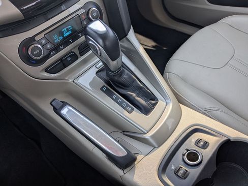 Used 2012 Ford Focus SEL FWD image 25
