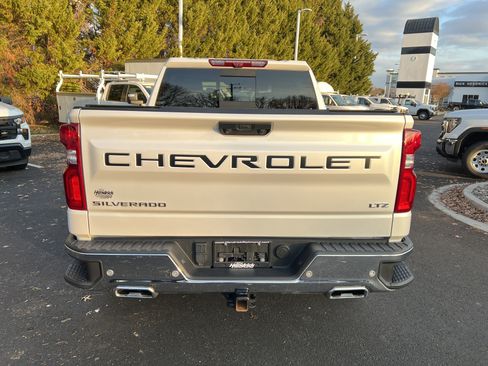 Used 2023 Chevrolet Silverado 1500 LTZ w/ Technology Package image 9