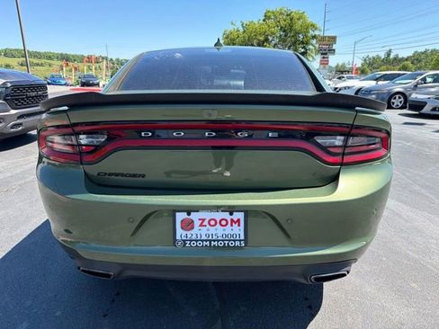 Used 2018 Dodge Charger R/T w/ Blacktop Package RWD image 8