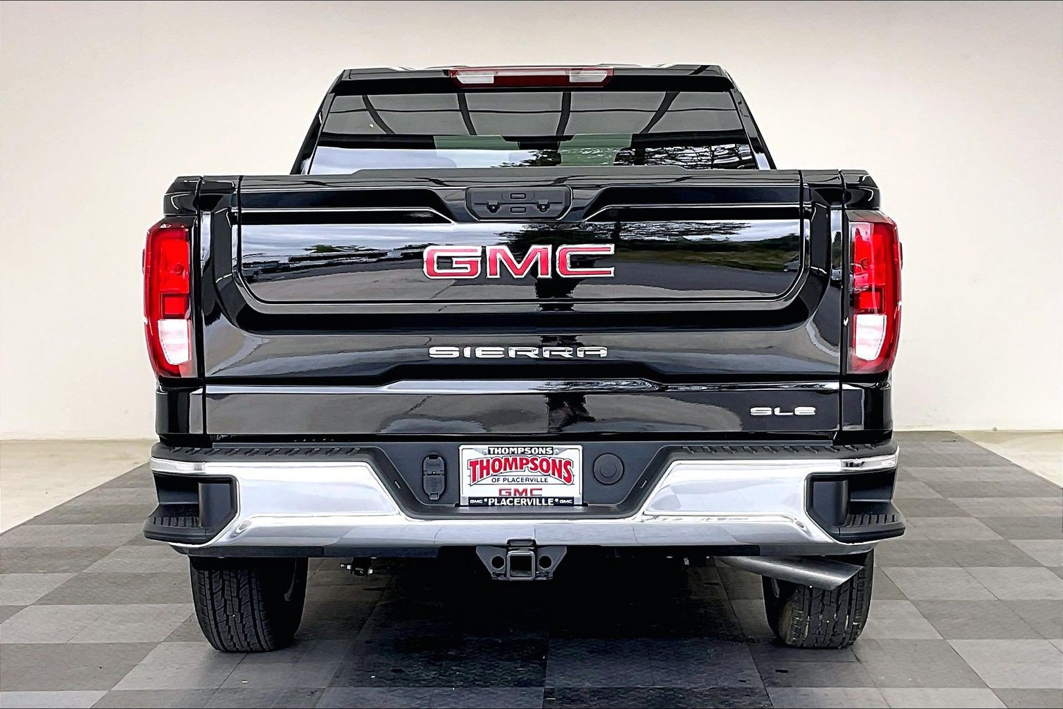 New 2026 GMC Sierra 1500 SLE AWD/4WD image 3