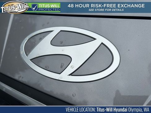 New 2025 Hyundai Elantra SEL image 31