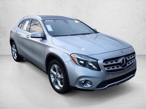 Used 2018 Mercedes-Benz GLA 250 4MATIC image 6