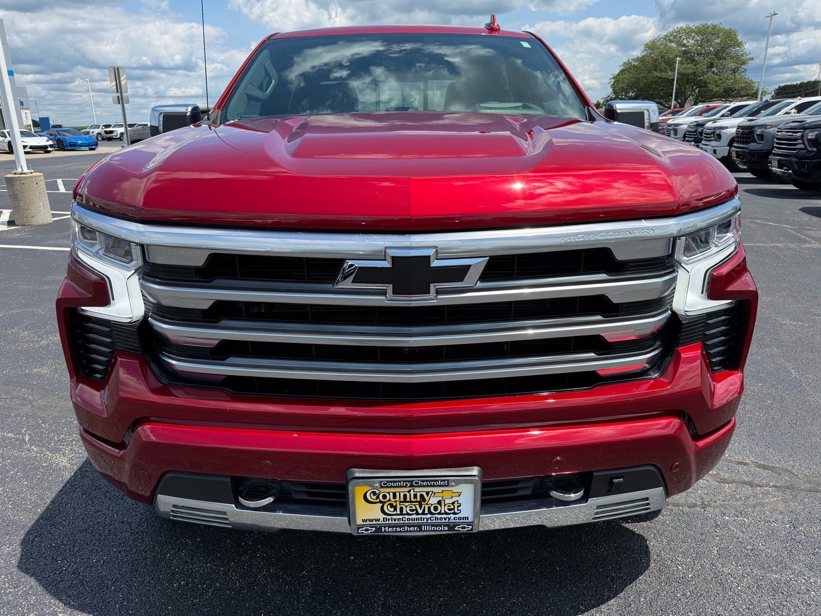 Used 2025 Chevrolet Silverado 1500 High Country AWD/4WD image 8
