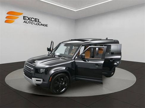 Used 2024 Land Rover Defender 130 S image 65