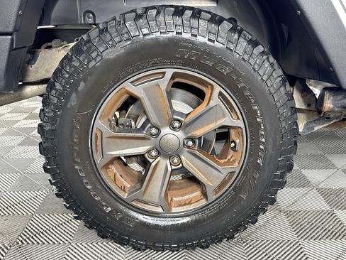 Used 2017 Jeep Wrangler Unlimited Rubicon w/ Quick Order Package 24Z Recon image 30