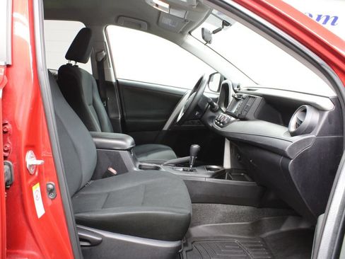 Used 2016 Toyota RAV4 LE AWD/4WD image 24