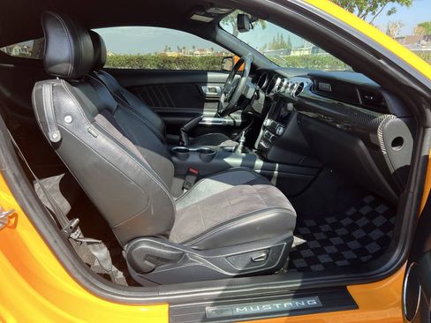 Used 2018 Ford Mustang GT Premium w/ GT Performance Package RWD image 25