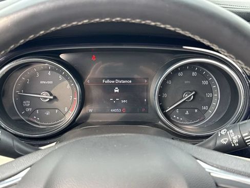 Used 2022 Buick Encore GX Preferred w/ Cold Weather Comfort Package FWD image 12