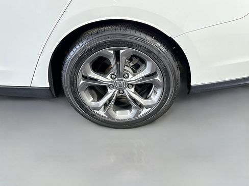Used 2023 Honda Accord EX image 37