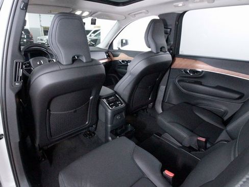 Certified 2025 Volvo XC90 T8 Plus w/ Protection Package Premier image 26