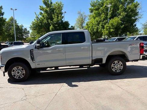 Used 2025 Ford F250 Lariat AWD/4WD image 3