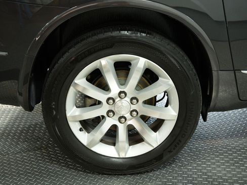 Certified 2014 Buick Enclave Premium FWD image 27