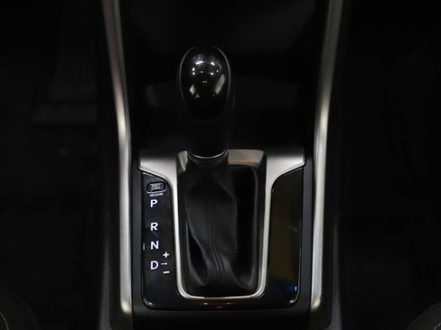 Used 2017 Hyundai Elantra GT image 19