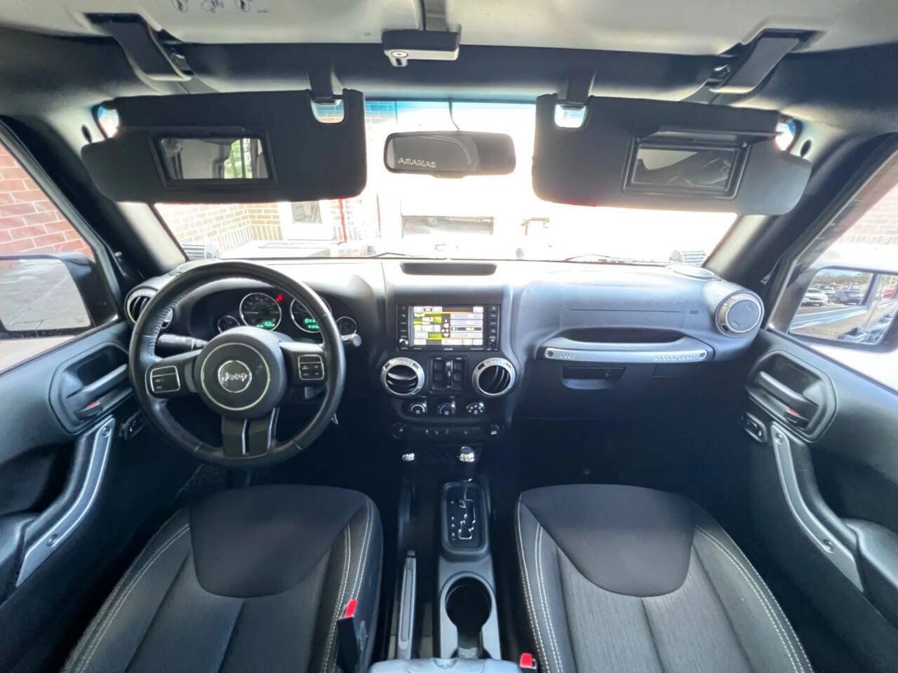 Used 2017 Jeep Wrangler Unlimited Sahara AWD/4WD image 21