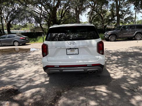 Used 2025 Hyundai Palisade SEL FWD image 16