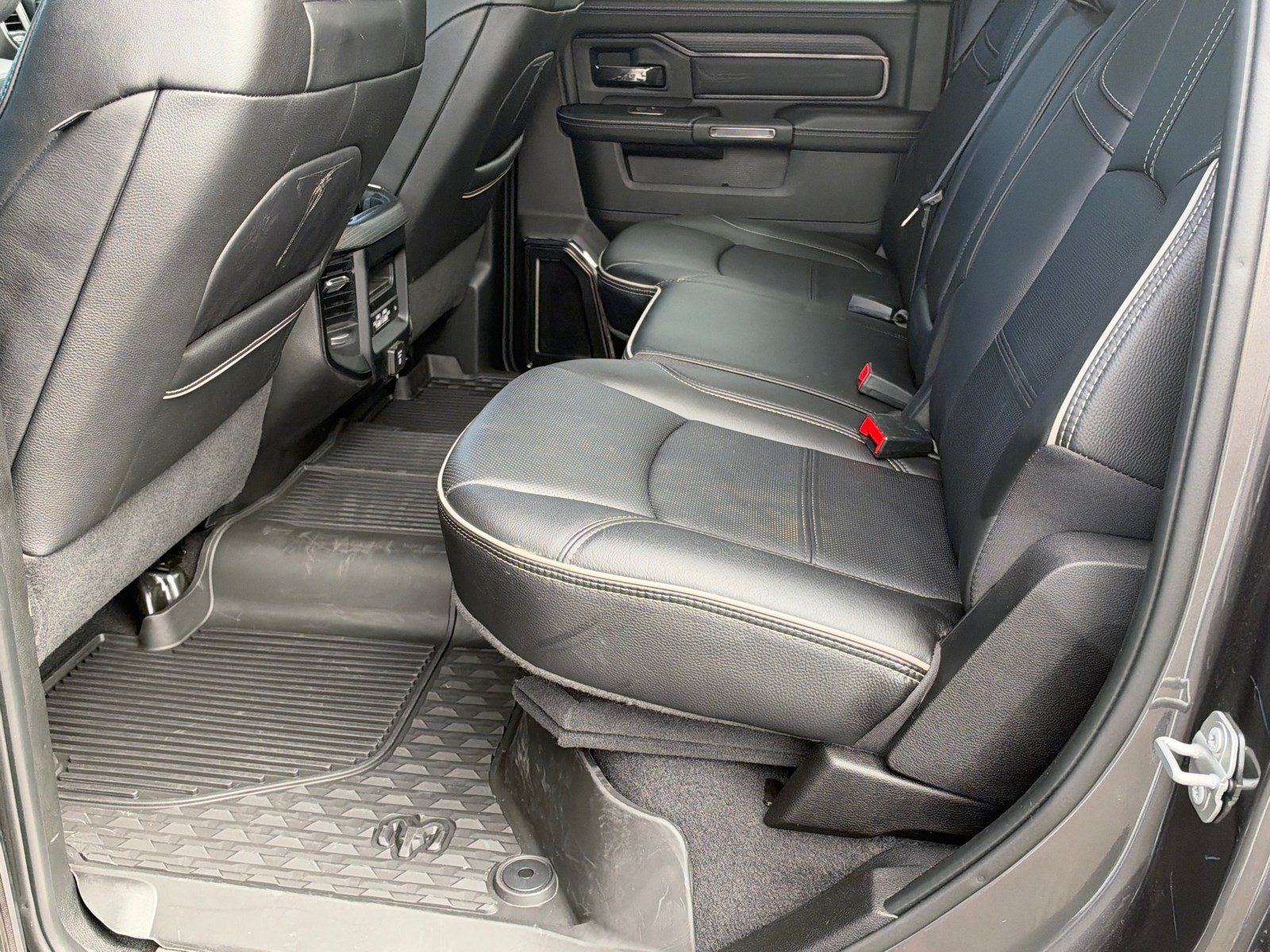Used 2024 RAM 3500 Limited AWD/4WD image 20