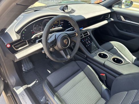New 2025 Porsche Taycan 4S AWD/4WD image 4