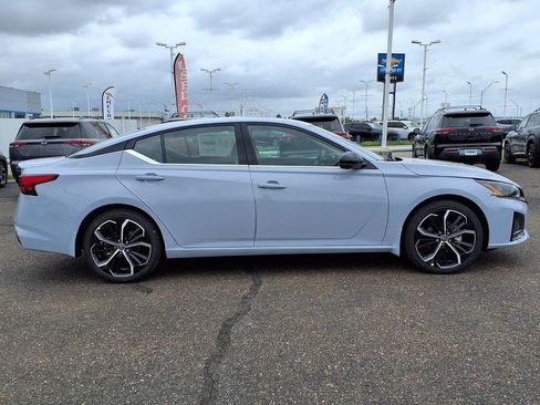 New 2026 Nissan Altima 2.5 SR w/ SR Premium Package FWD image 8