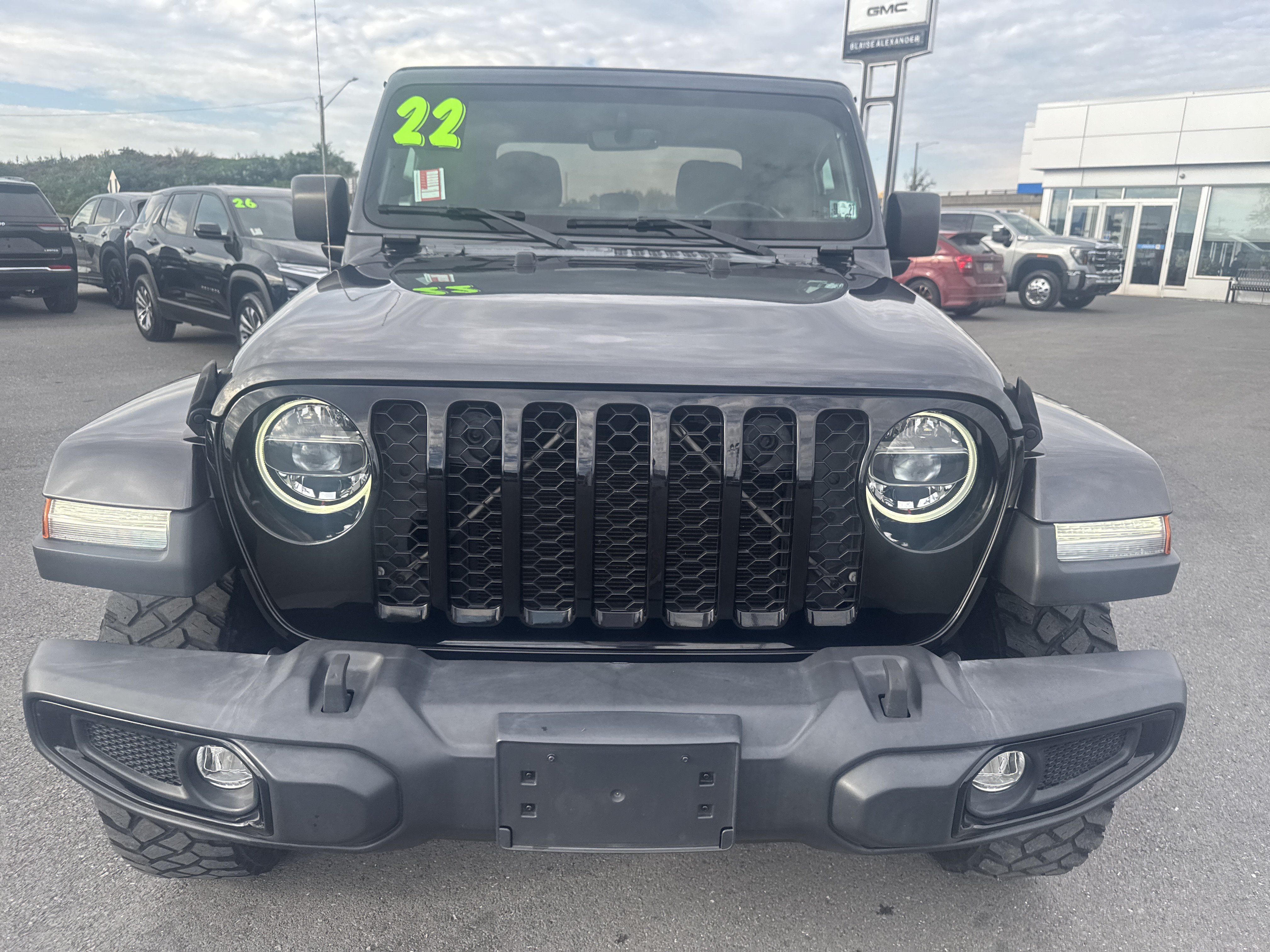 Used 2022 Jeep Gladiator Sport AWD/4WD image 8