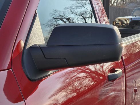 Used 2014 GMC Sierra 1500 w/ Sierra Convenience Package image 32