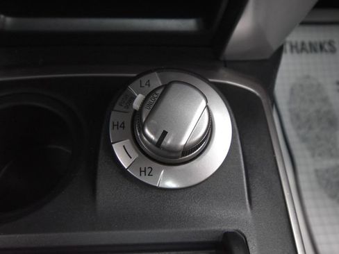 Used 2018 Toyota 4Runner 4WD image 19