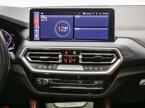 Used 2025 BMW X4 xDrive30i w/ Premium Package AWD/4WD image 14