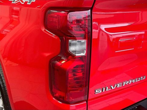 Used 2024 Chevrolet Silverado 1500 LT AWD/4WD image 33