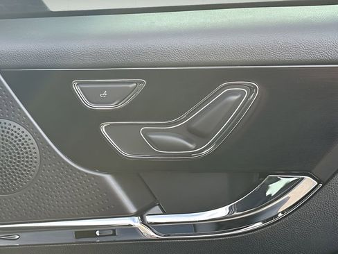 Used 2025 Lincoln Corsair AWD image 27