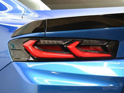 Used 2017 Chevrolet Camaro SS RWD image 13