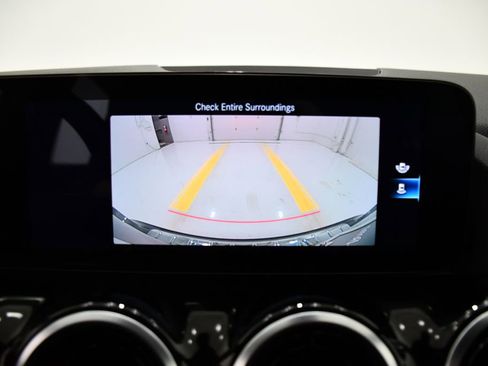 Certified 2022 Mercedes-Benz GLA 250 4MATIC image 16