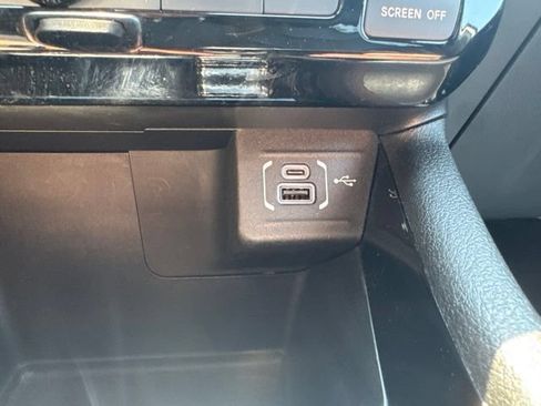 Certified 2025 Jeep Compass Trailhawk w/ Trailhawk Elite Group AWD/4WD image 25