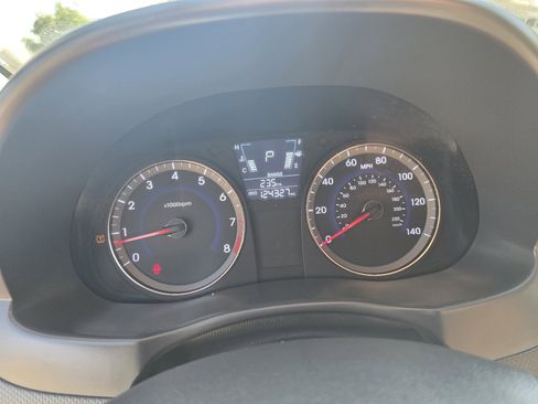 Used 2014 Hyundai Accent GLS image 9